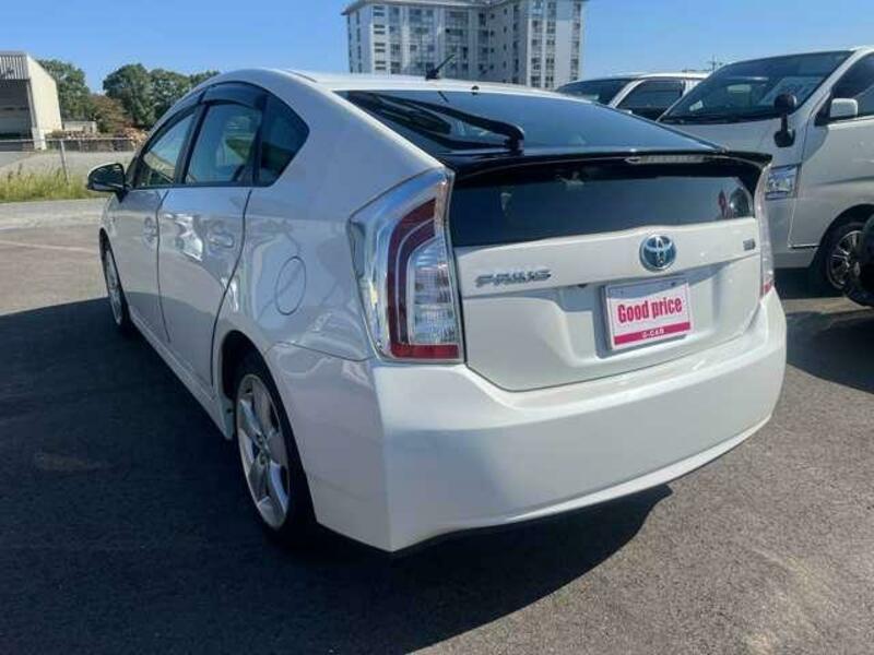 PRIUS-3