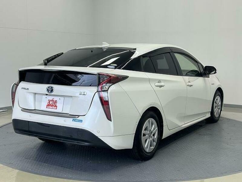 PRIUS-10