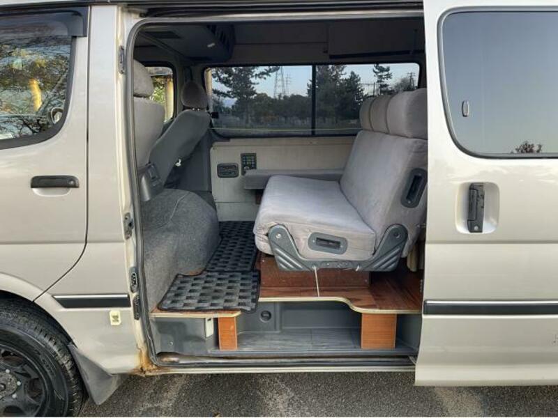 HIACE VAN-18