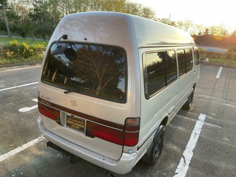 HIACE VAN-11