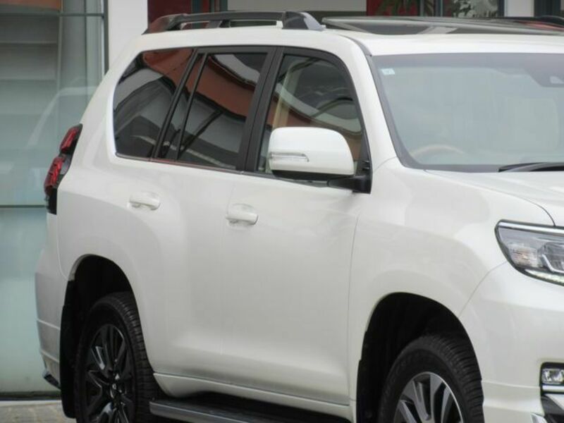 LAND CRUISER PRADO-7