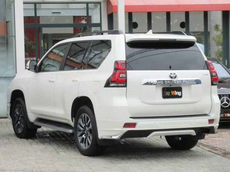 LAND CRUISER PRADO-12