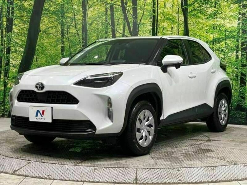 YARIS CROSS-16