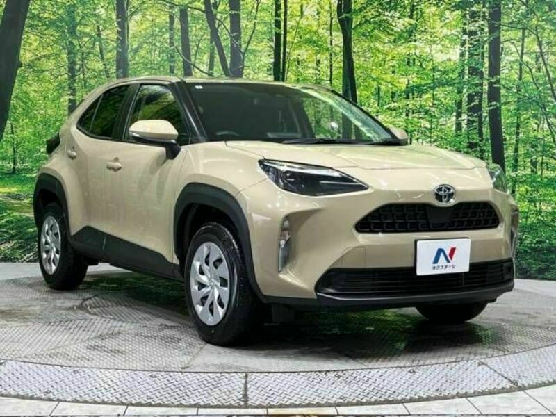 YARIS CROSS-16