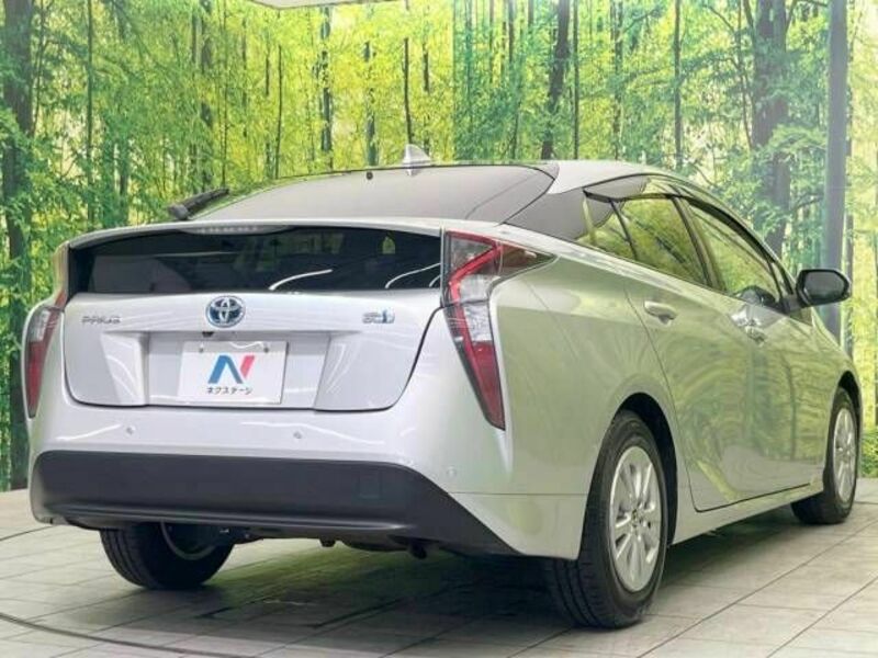 PRIUS-17