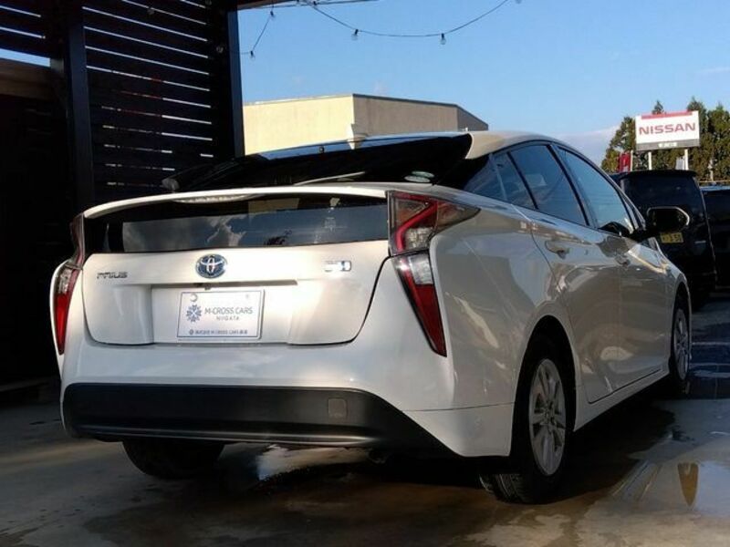 PRIUS-6