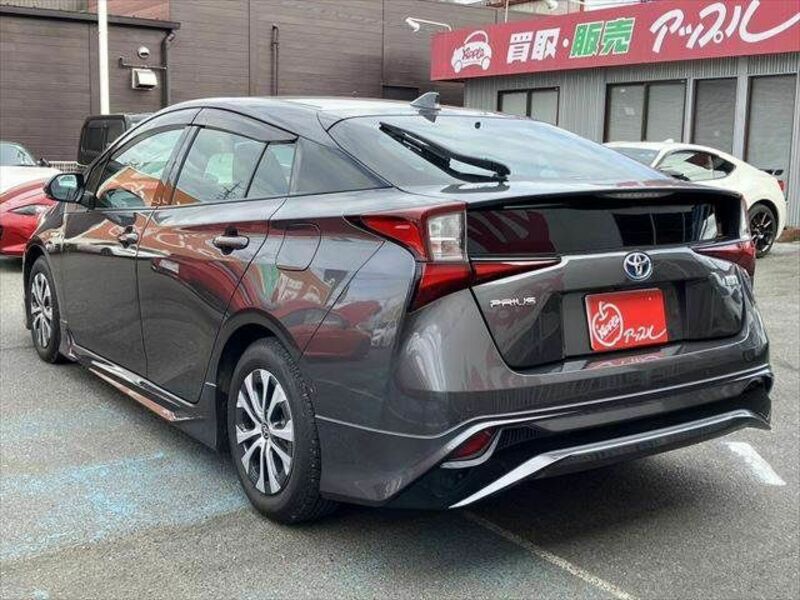 PRIUS-18