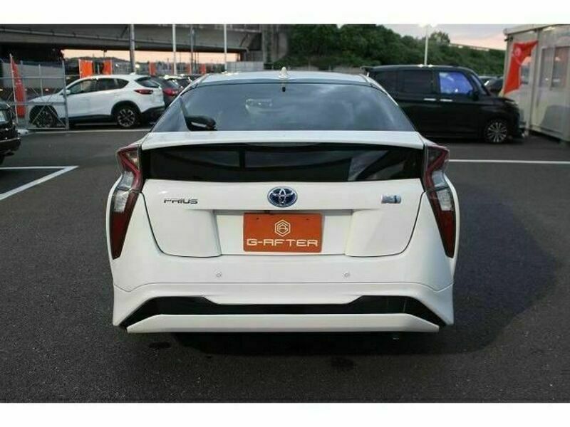 PRIUS-7