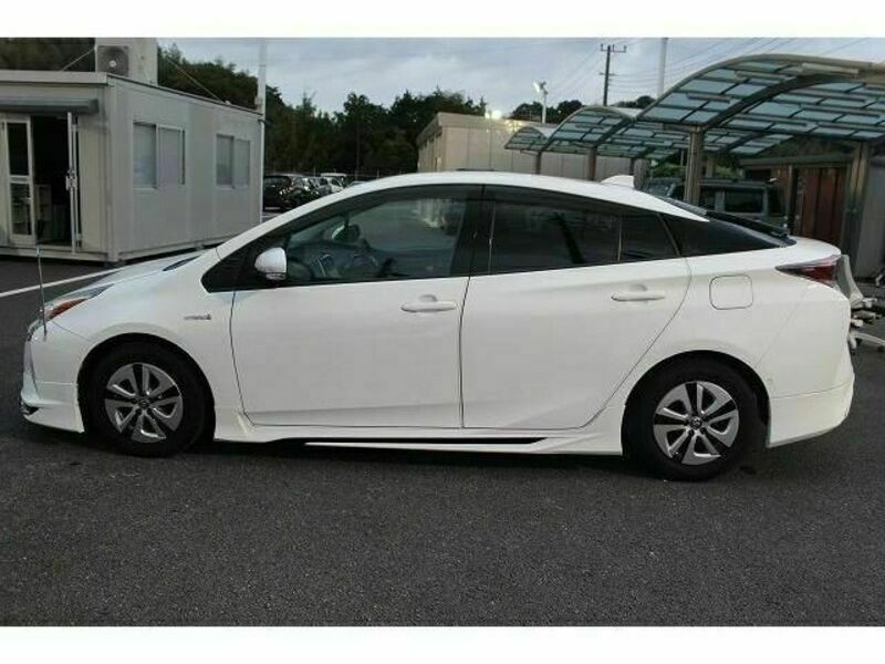 PRIUS-8