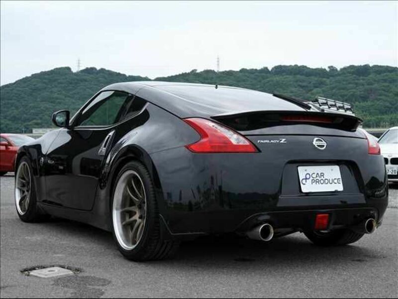 FAIRLADY Z-9