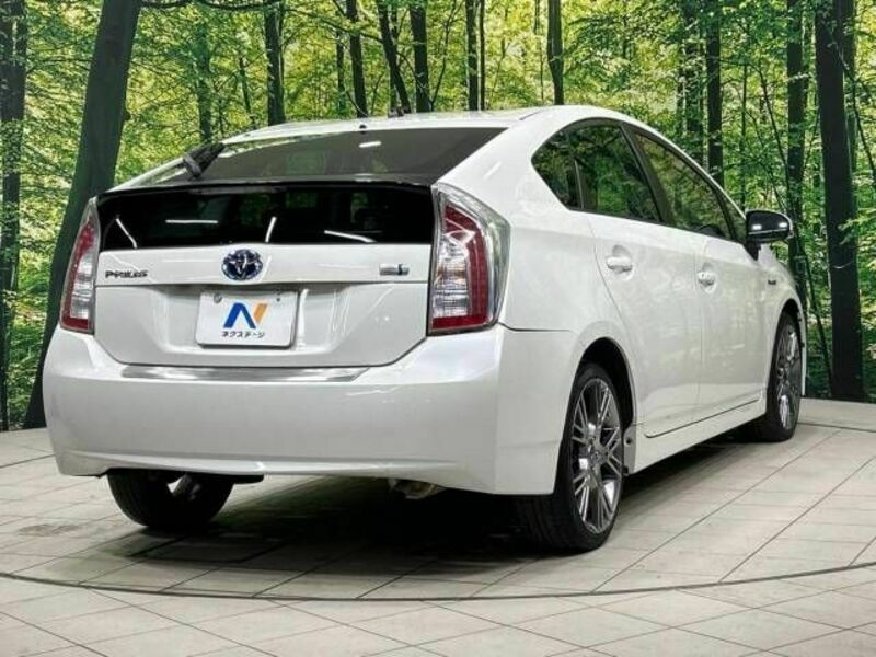 PRIUS-17