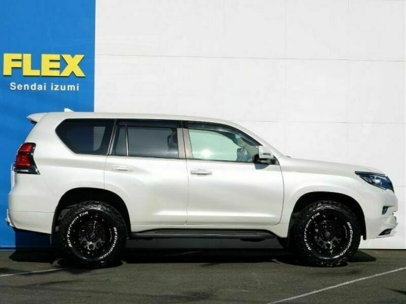 LAND CRUISER PRADO-7