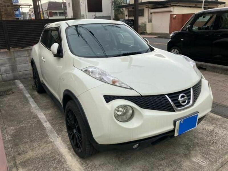 NISSAN　JUKE