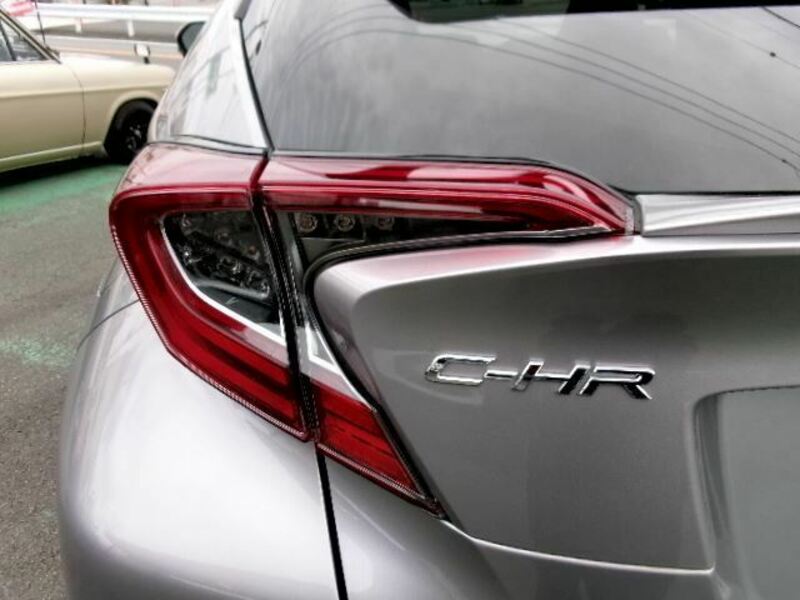 C-HR-21