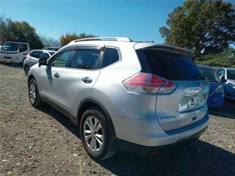 X-TRAIL-1
