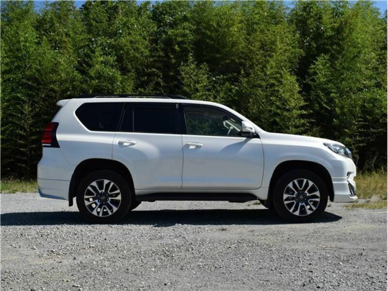 LAND CRUISER PRADO-12