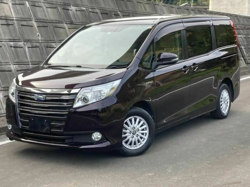 TOYOTA　NOAH