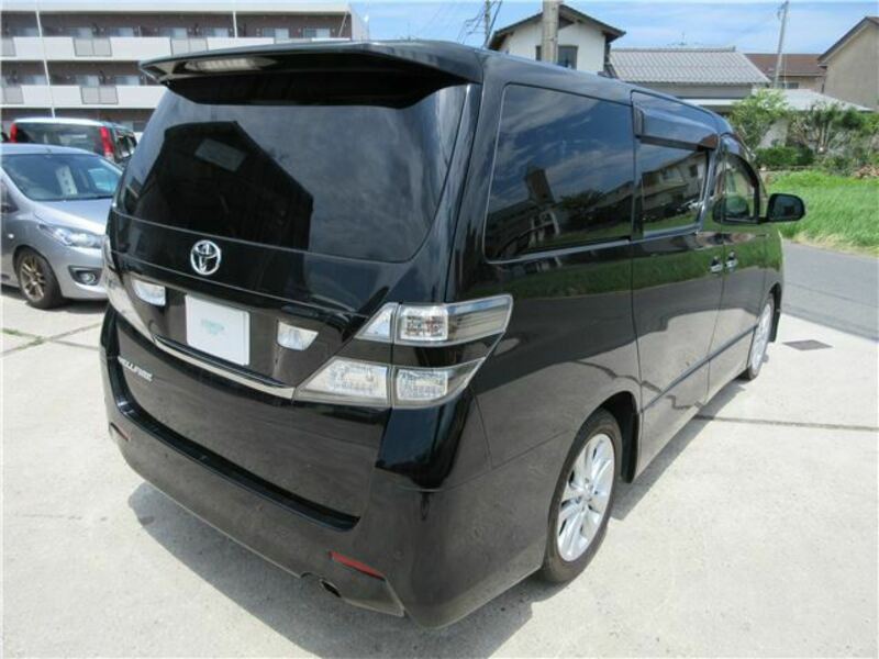 VELLFIRE-13