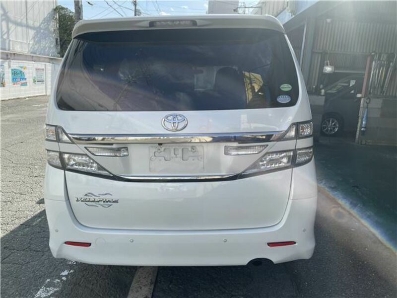 VELLFIRE-1