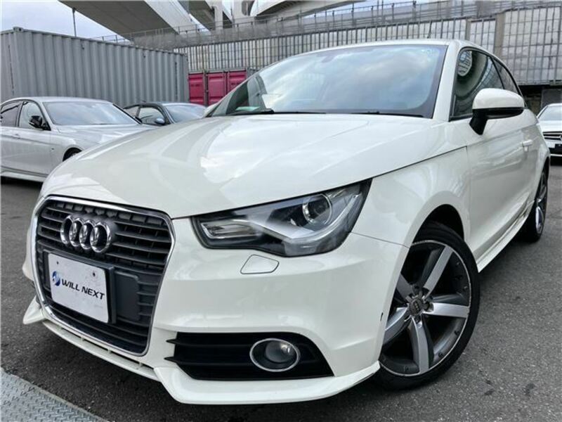 AUDI　A1