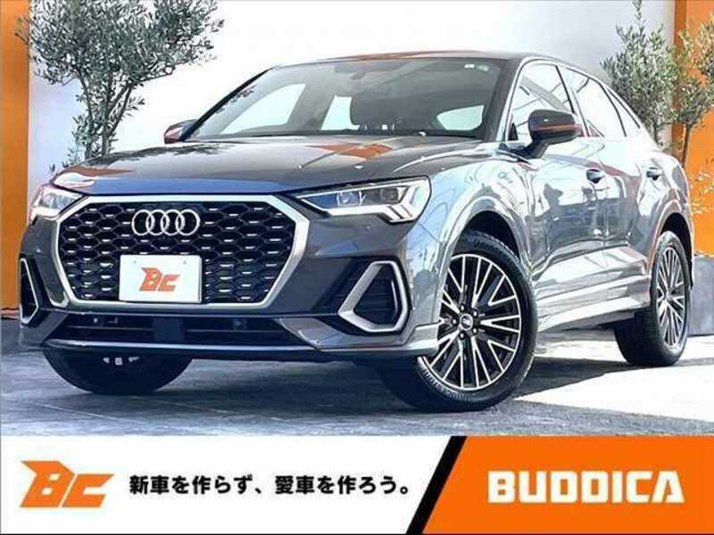 AUDI　Q3