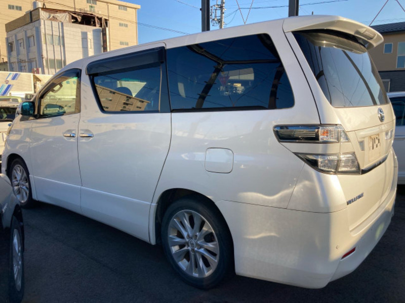 VELLFIRE-15