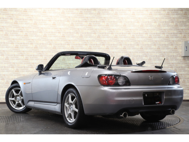 S2000-8