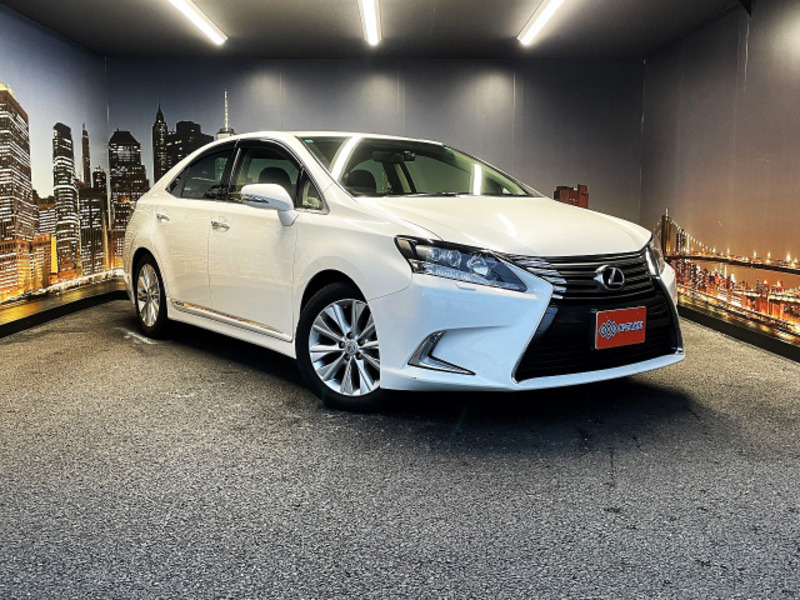 LEXUS　HS