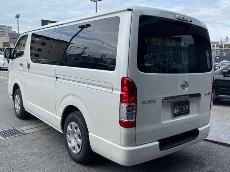 HIACE VAN-13