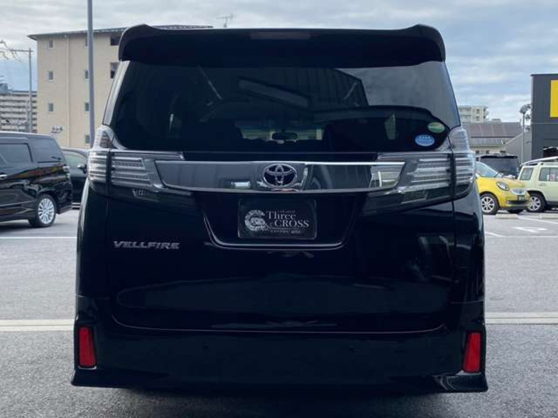 VELLFIRE-12