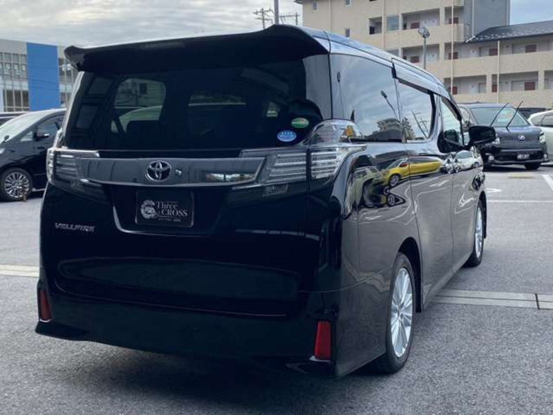 VELLFIRE-11