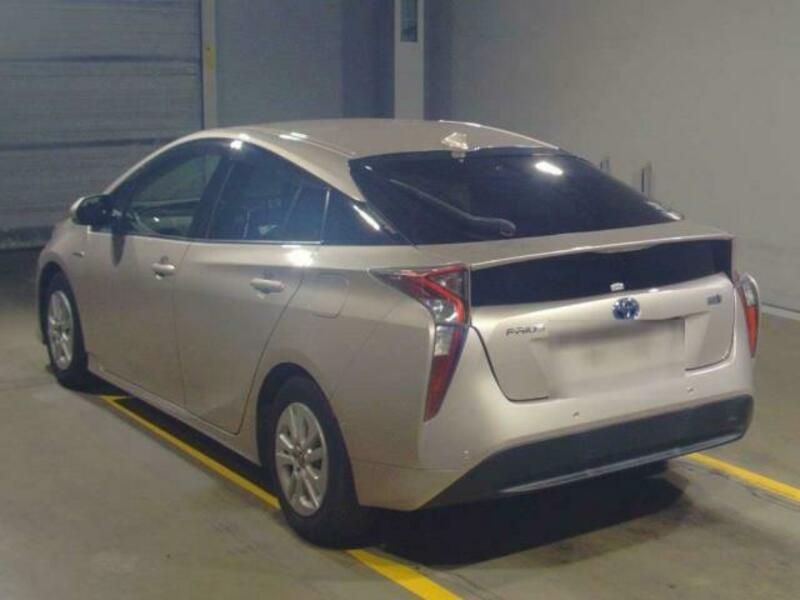 PRIUS-11