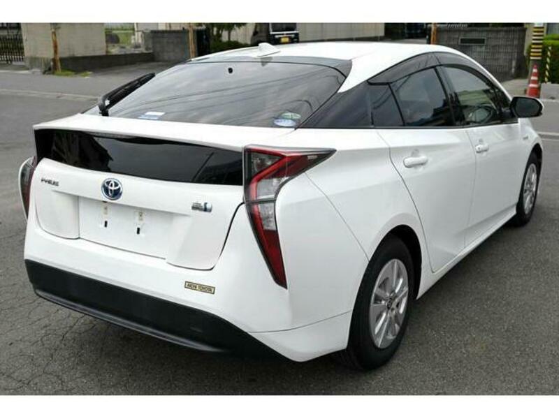 PRIUS-4