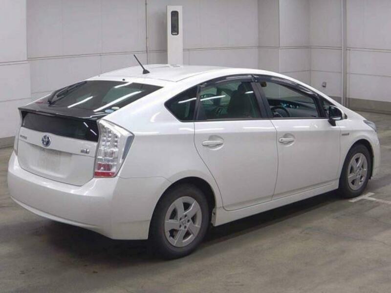 PRIUS-5