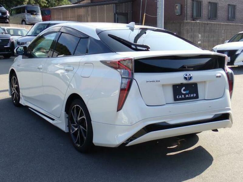 PRIUS-14