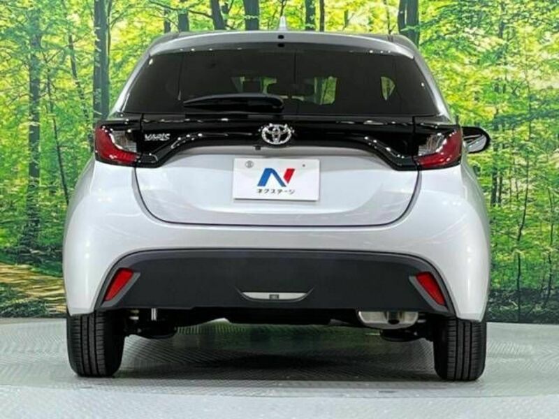 YARIS-15