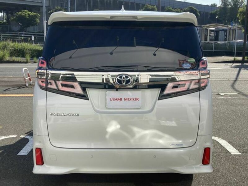 VELLFIRE-26