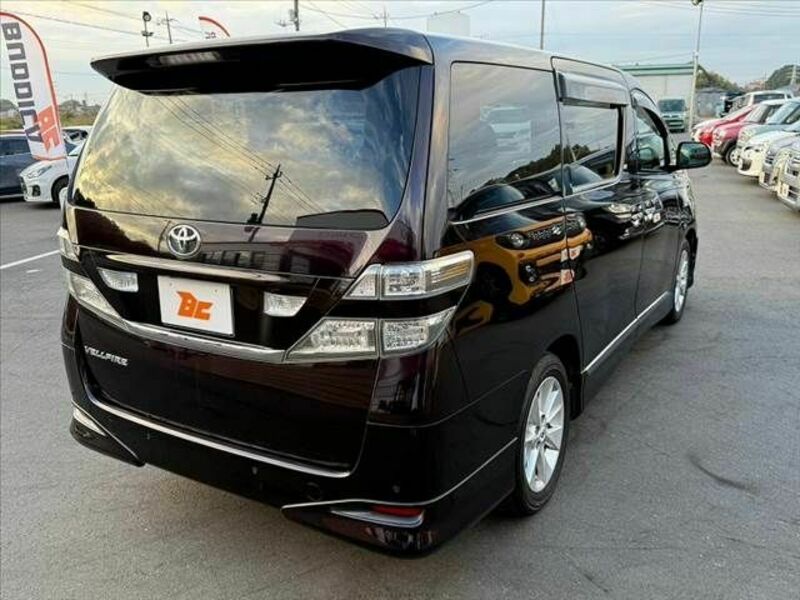 VELLFIRE-12