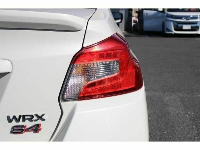 WRX S4-11