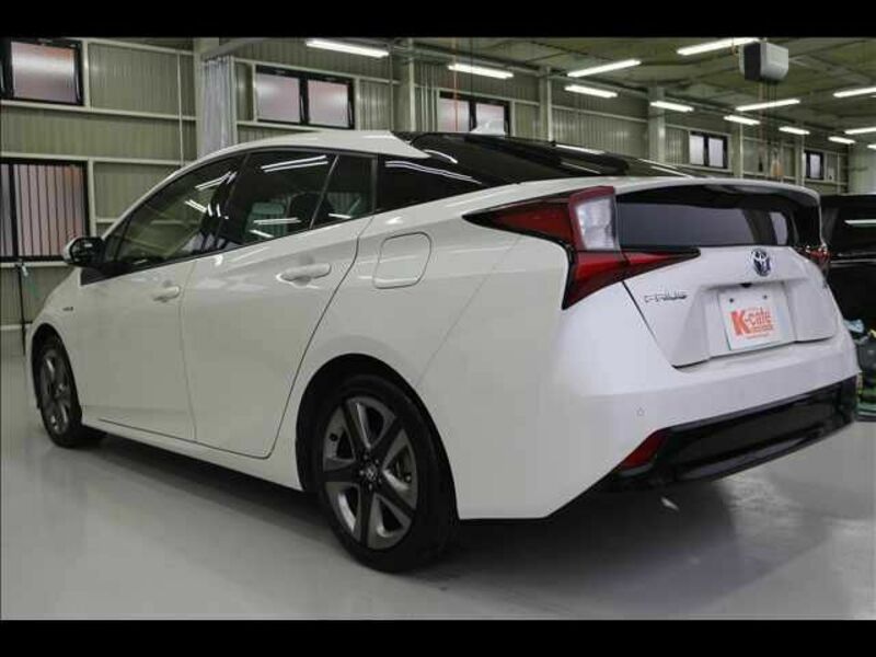 PRIUS-6