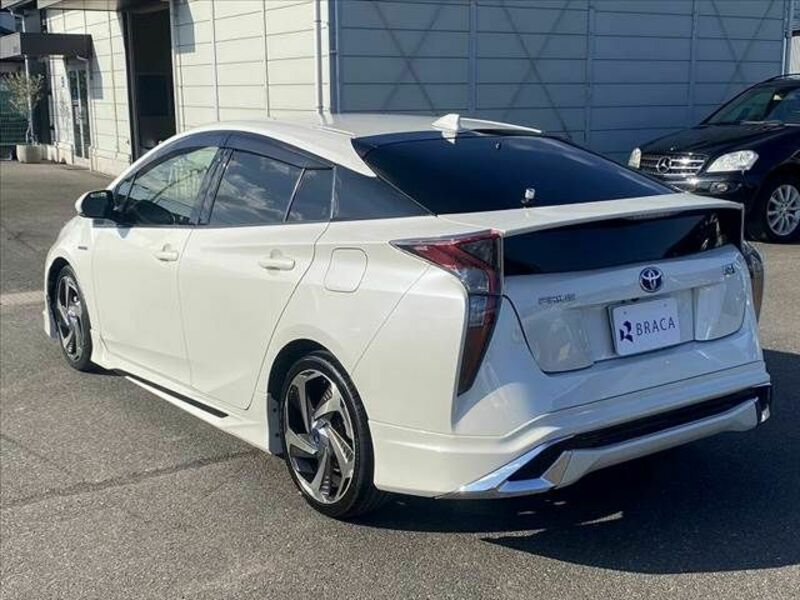 PRIUS-10