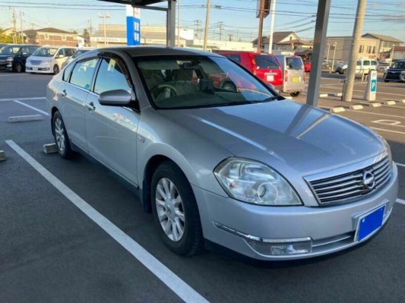 NISSAN　TEANA