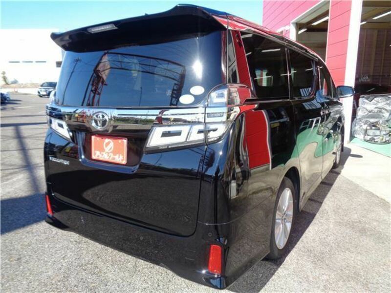 VELLFIRE-1