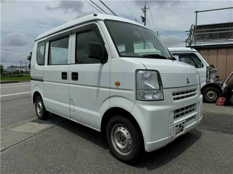 MITSUBISHI　MINICAB VAN