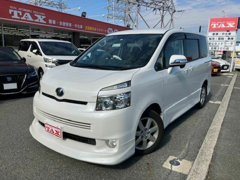 TOYOTA　VOXY