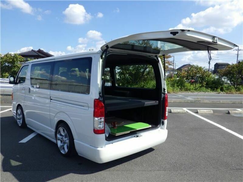 HIACE-7