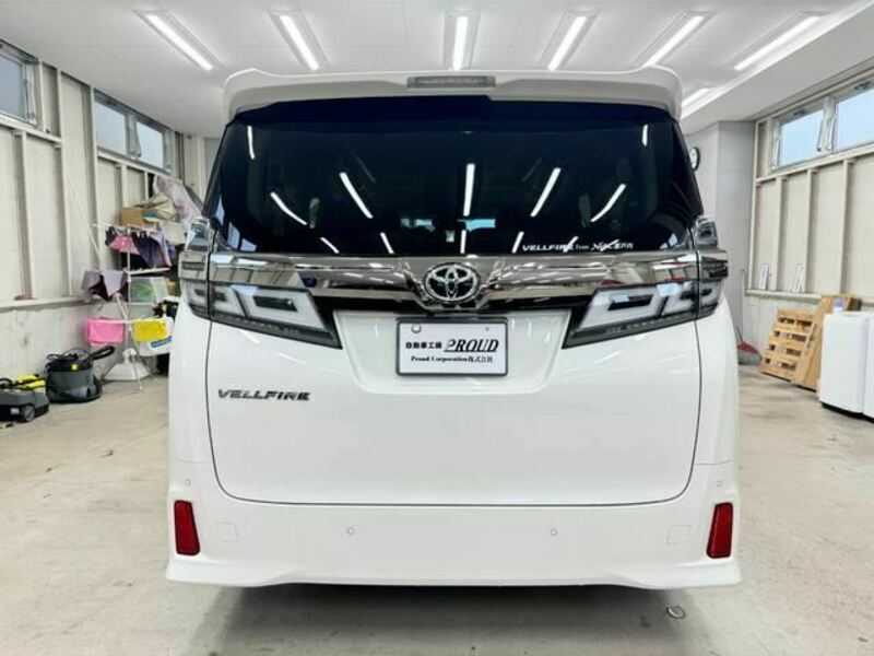 VELLFIRE-18