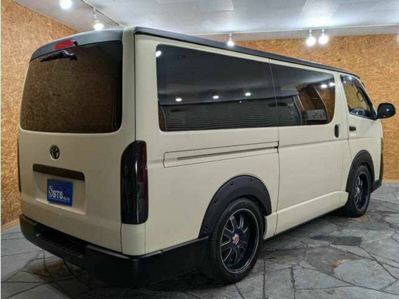 HIACE VAN-8