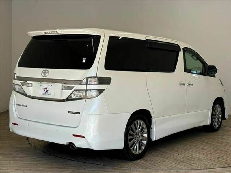 VELLFIRE-13