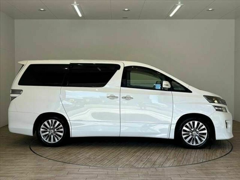 VELLFIRE-15